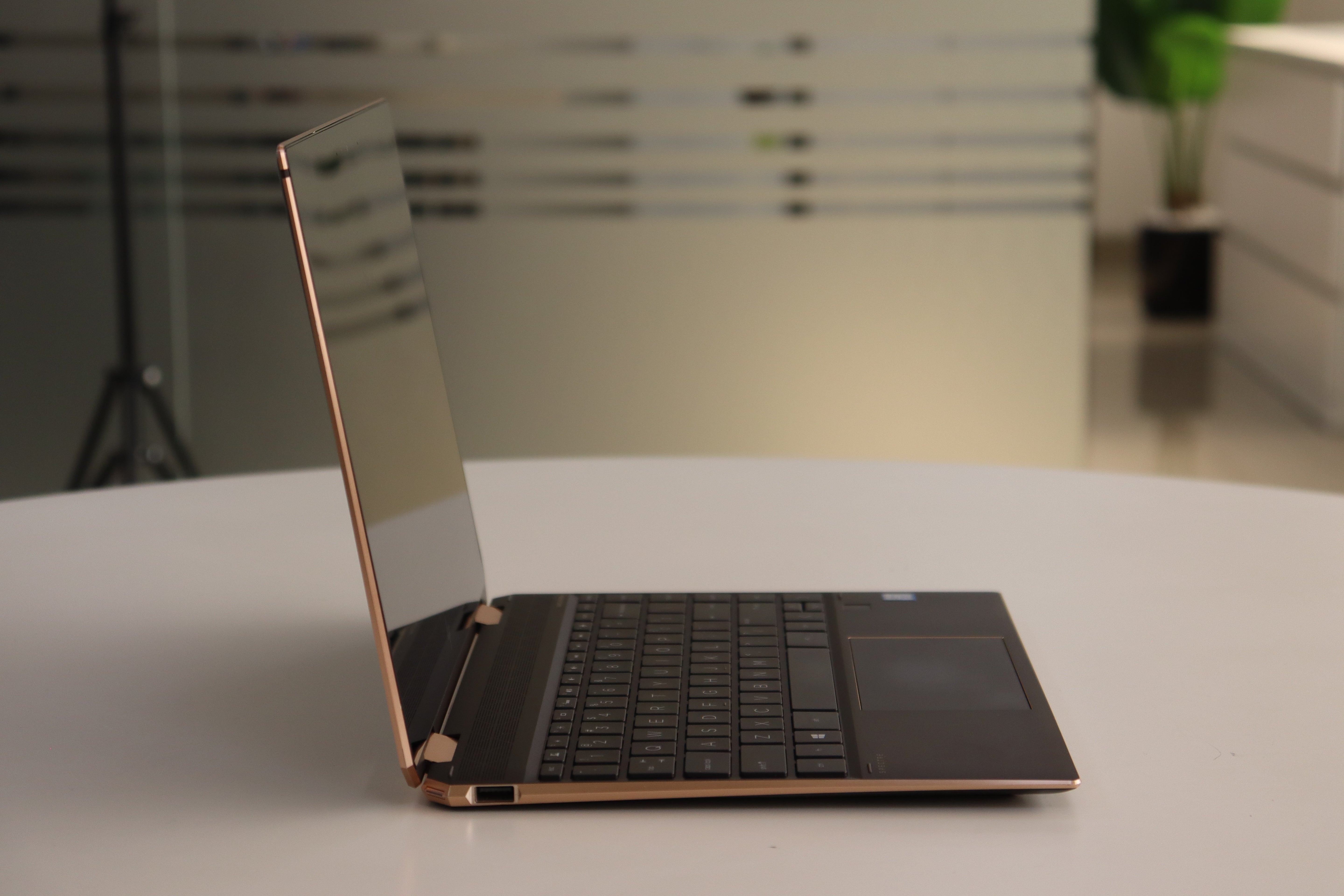 HP SPECTRE X360 13: 8th Gen i7, 16 GB RAM, 256 GB SSD, SN:60855 product photo 4