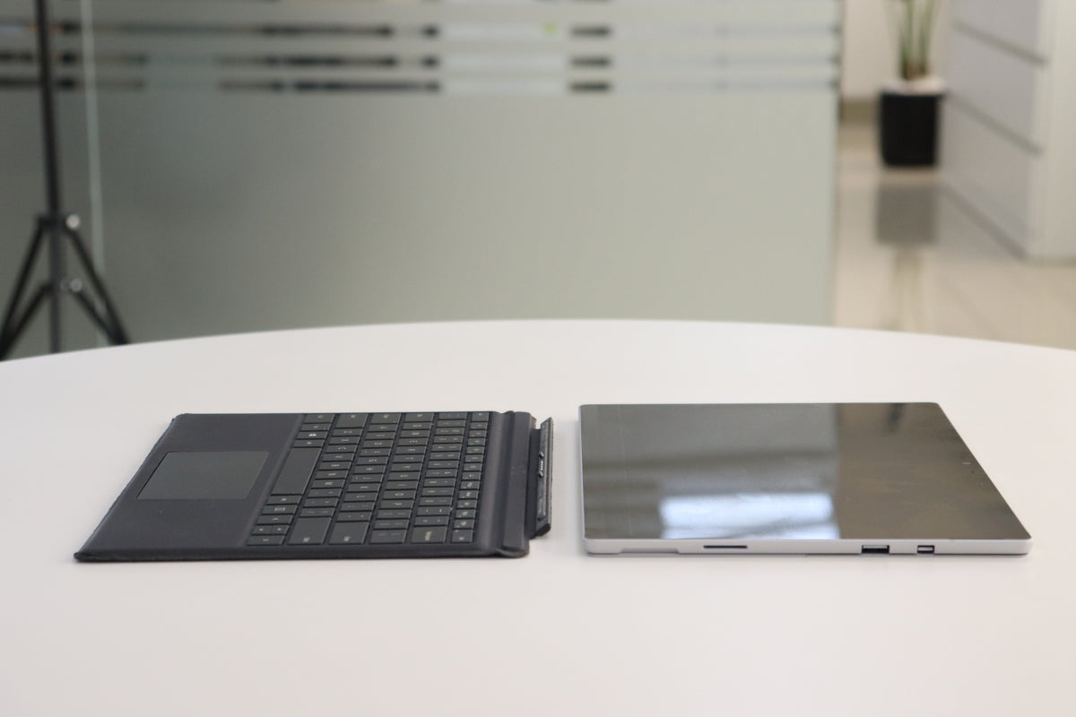MICROSOFT SURFACE PRO 6 SN:69335 detached keyboard view