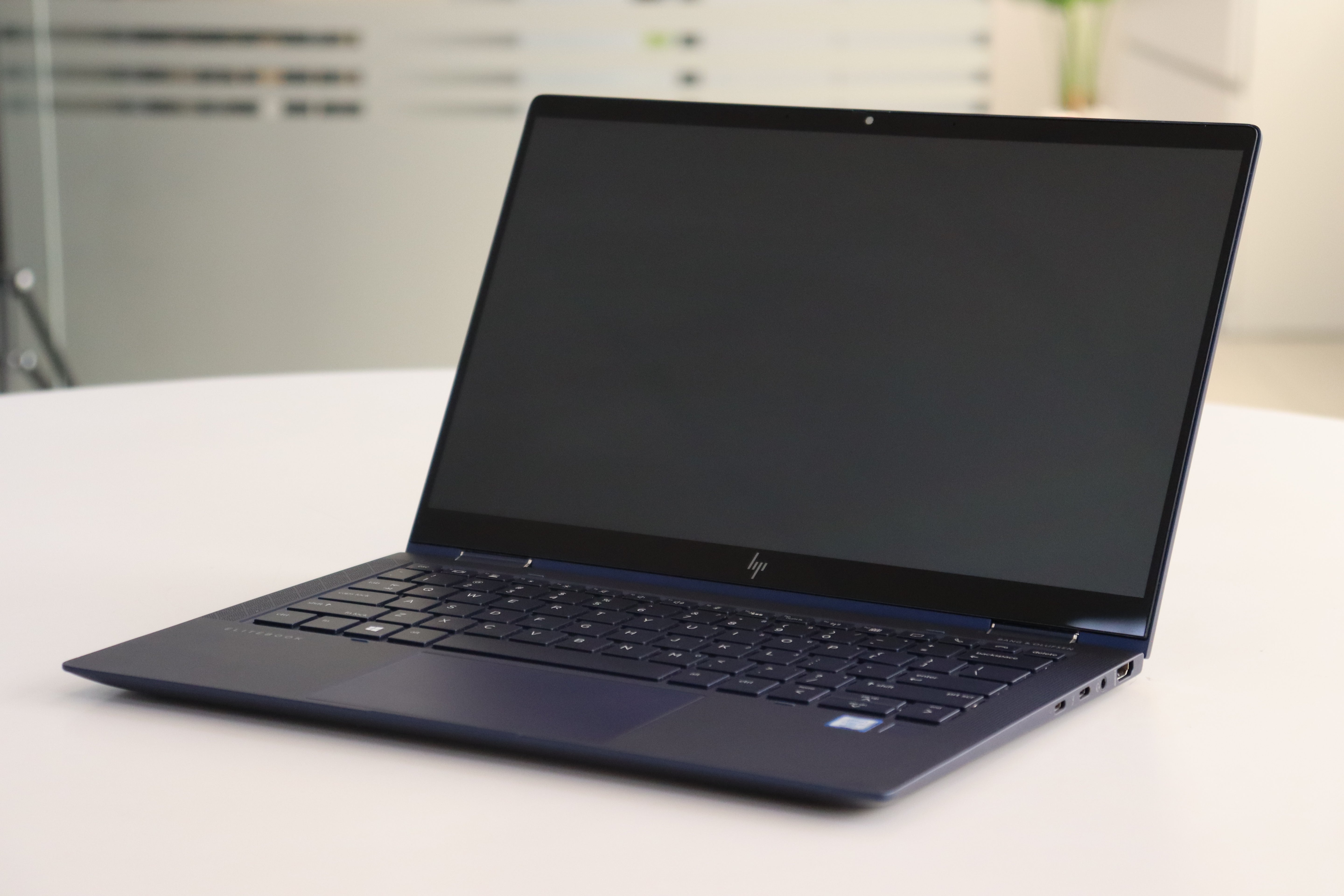 HP Elite Dragonfly SN:71979 product photo 2