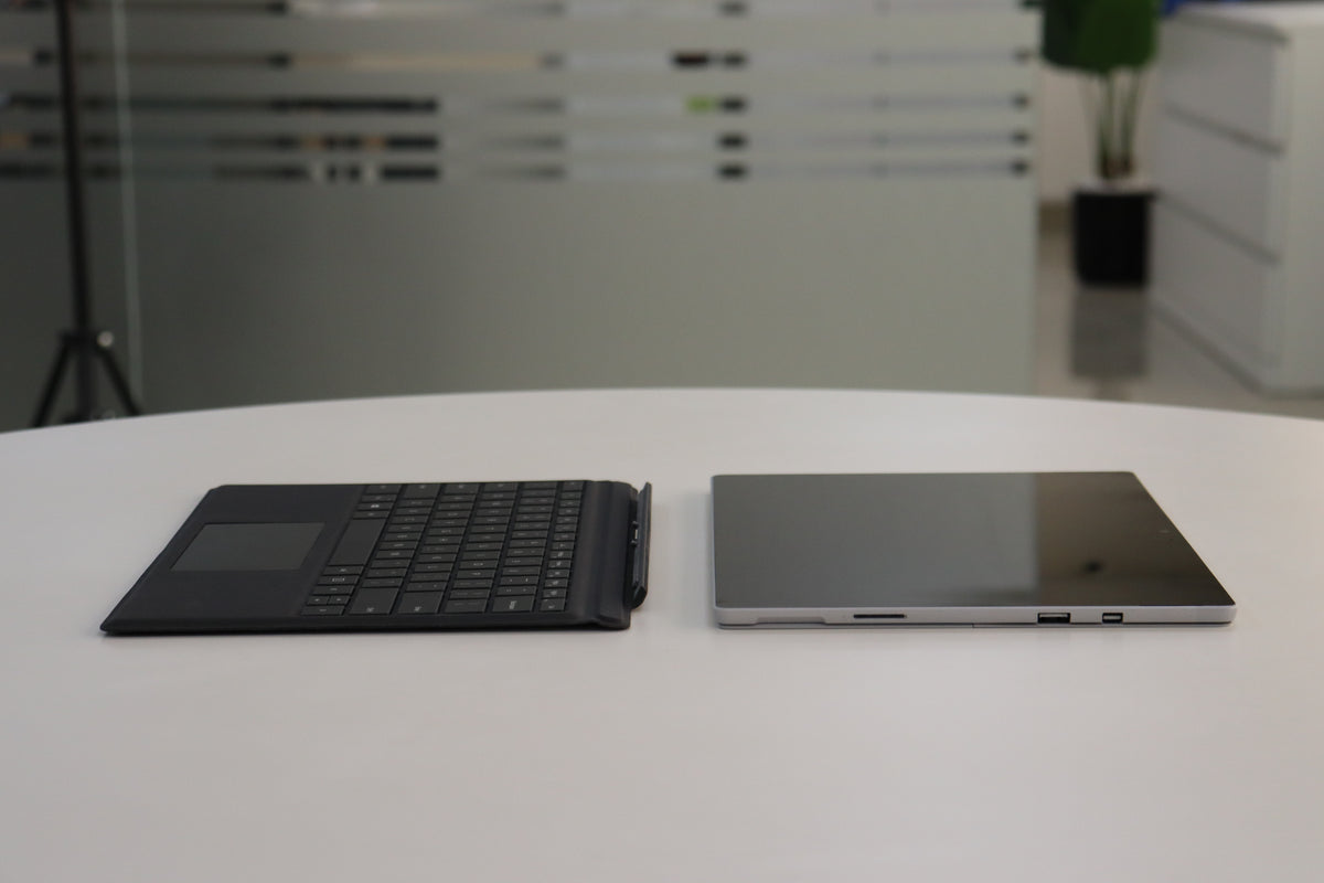 MICROSOFT SURFACE PRO 5 SN:69946 detached keyboard view