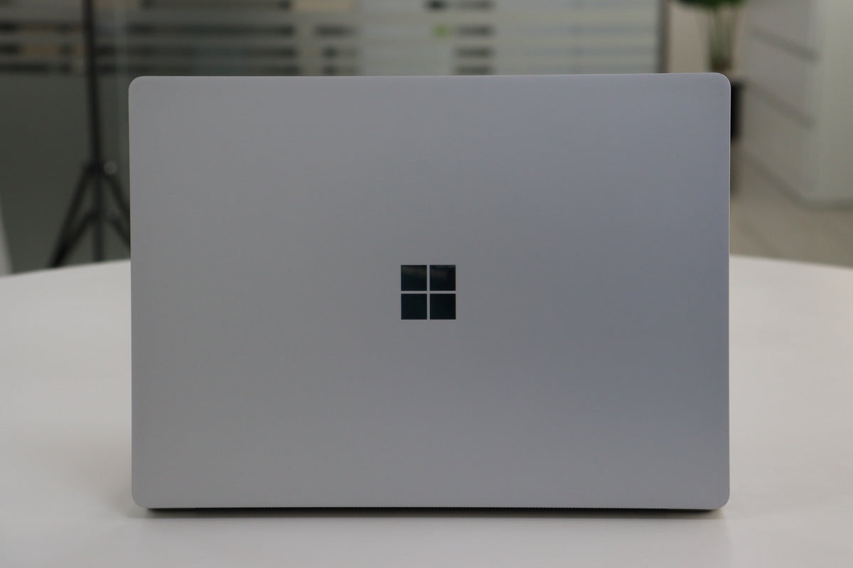 MICROSOFT SURFACE LAPTOP 2 SN:70394 rear view