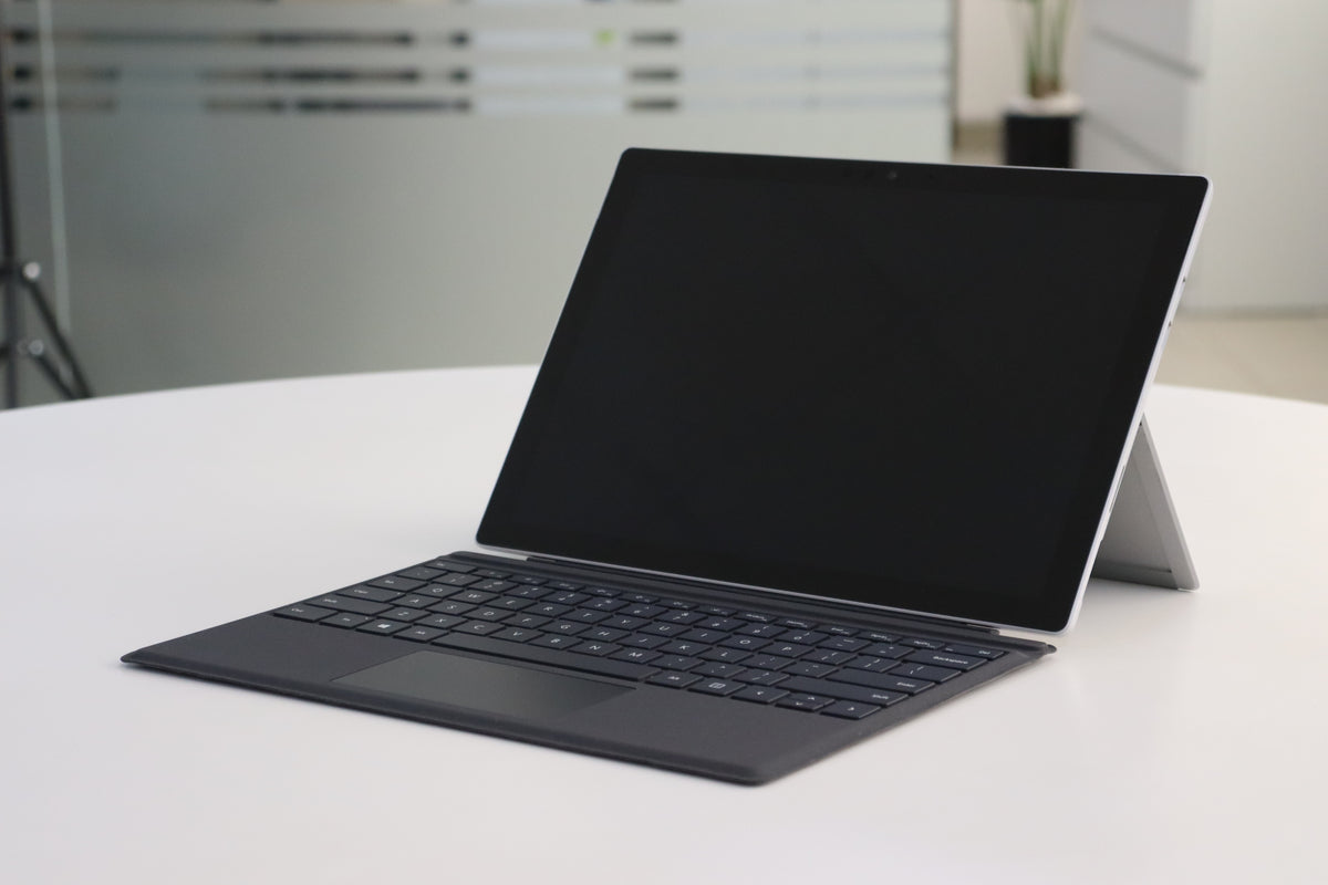 MICROSOFT SURFACE PRO 6 SN:76423 right front angle