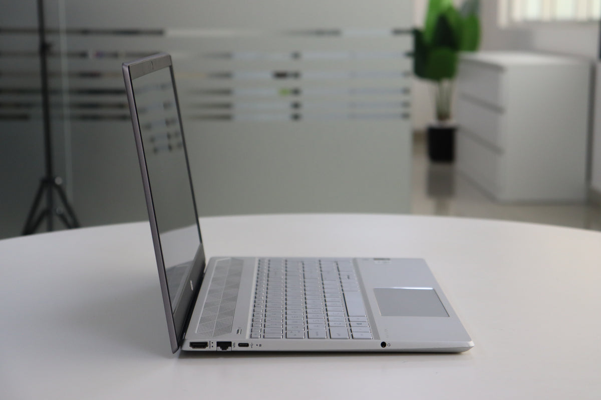 HP Pavilion 15 SN:74564 product photo 4