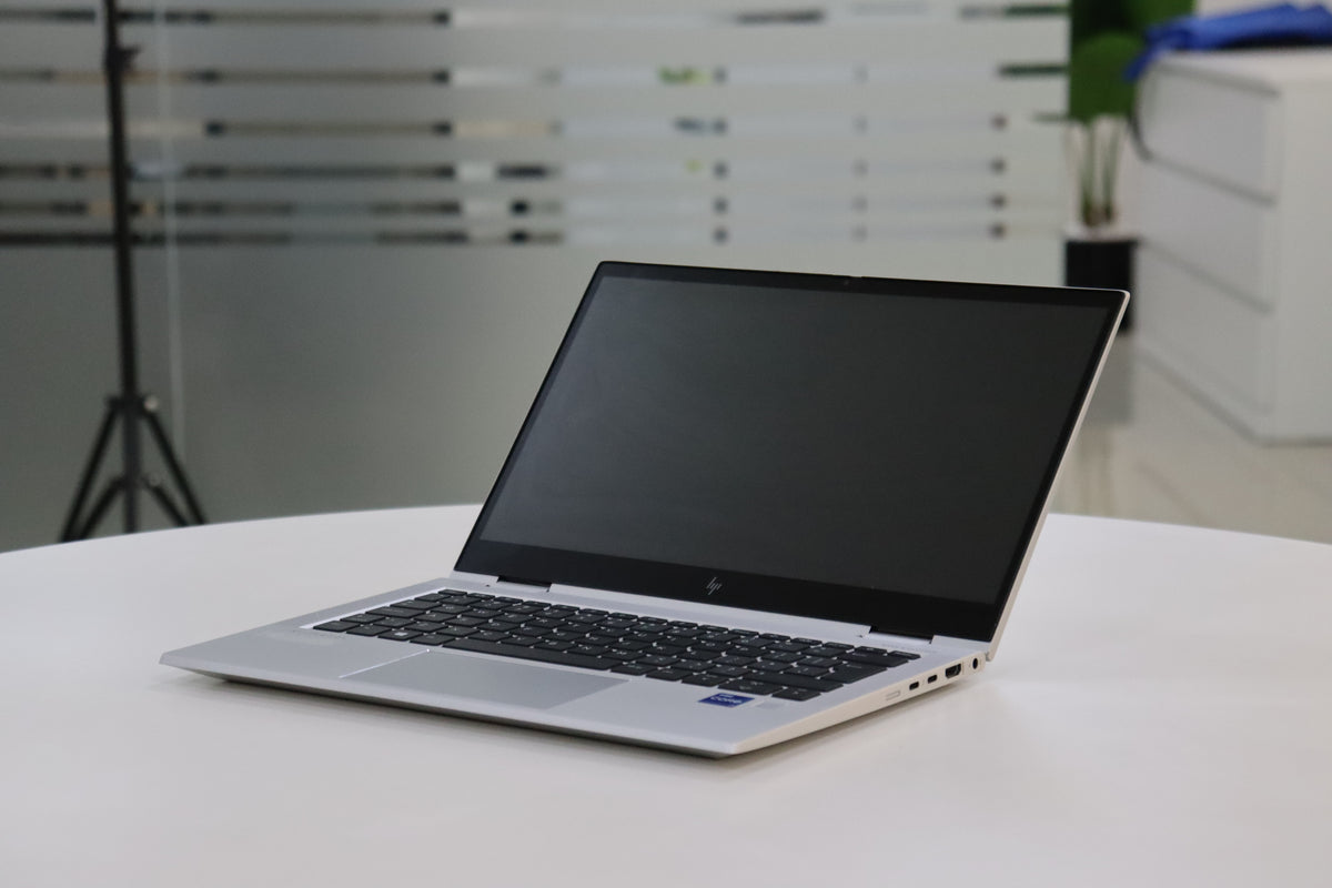 HP ELITEBOOK X360 830 G8 SN:76157 right front angle