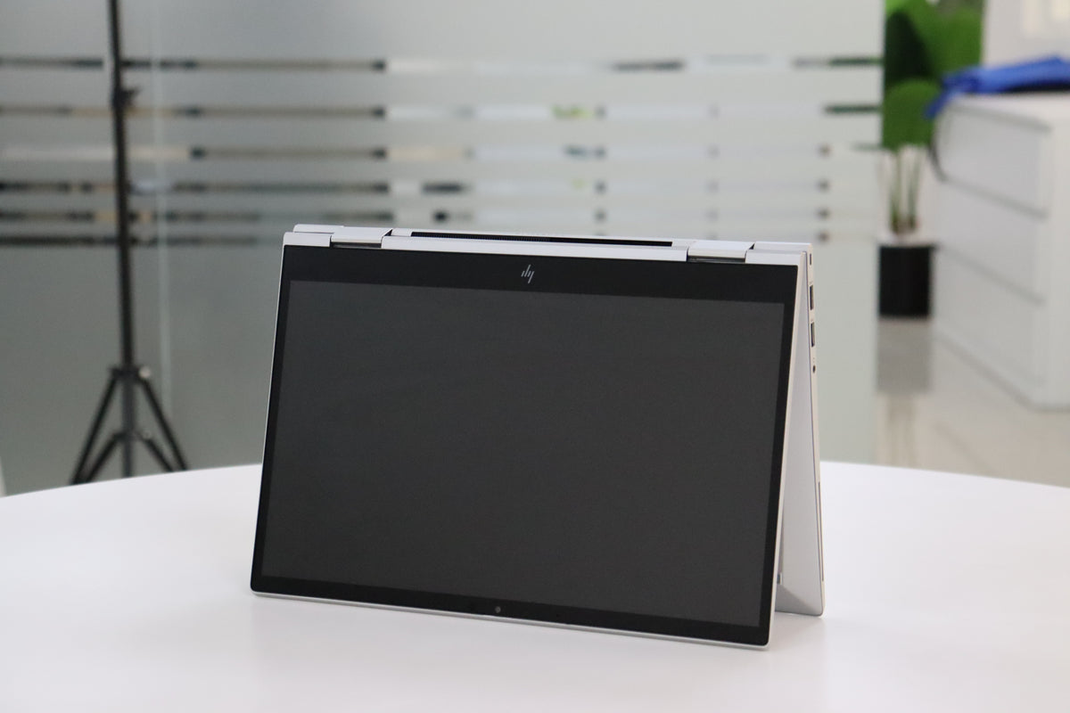 HP ELITEBOOK X360 830 G8 SN:76157 tent mode view