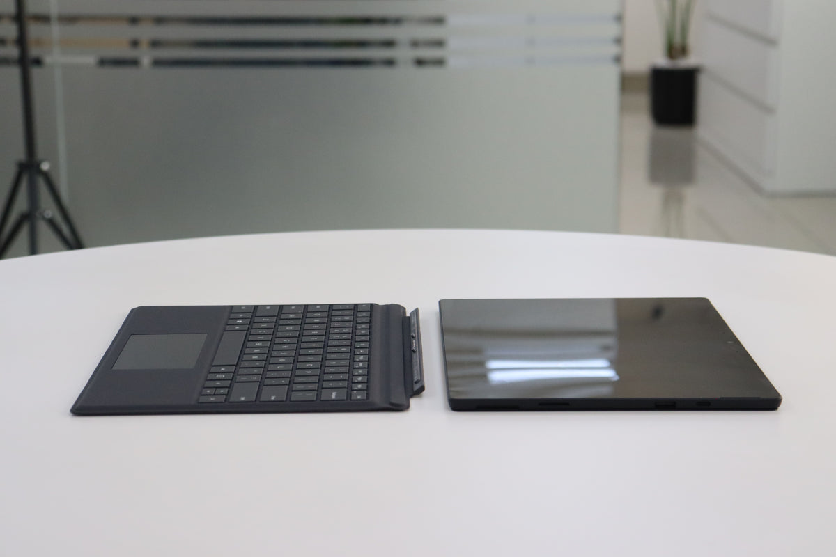 MICROSOFT SURFACE PRO 7 SN:78363 detached keyboard view