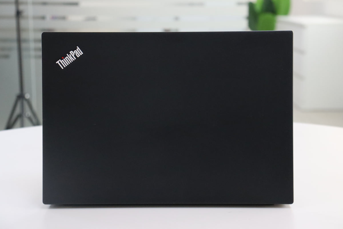 Lenovo ThinkPad T490s SN:84111 product photo 5