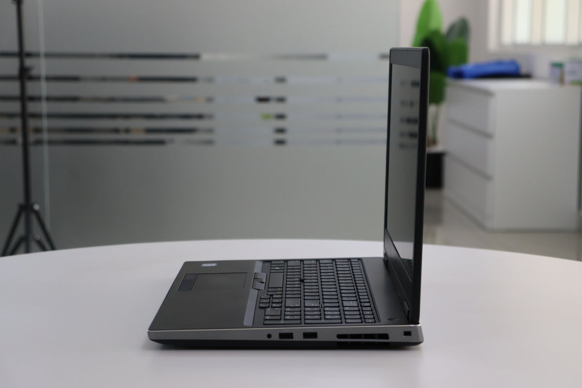 DELL PRECISION 7530 SN:15259 right side view