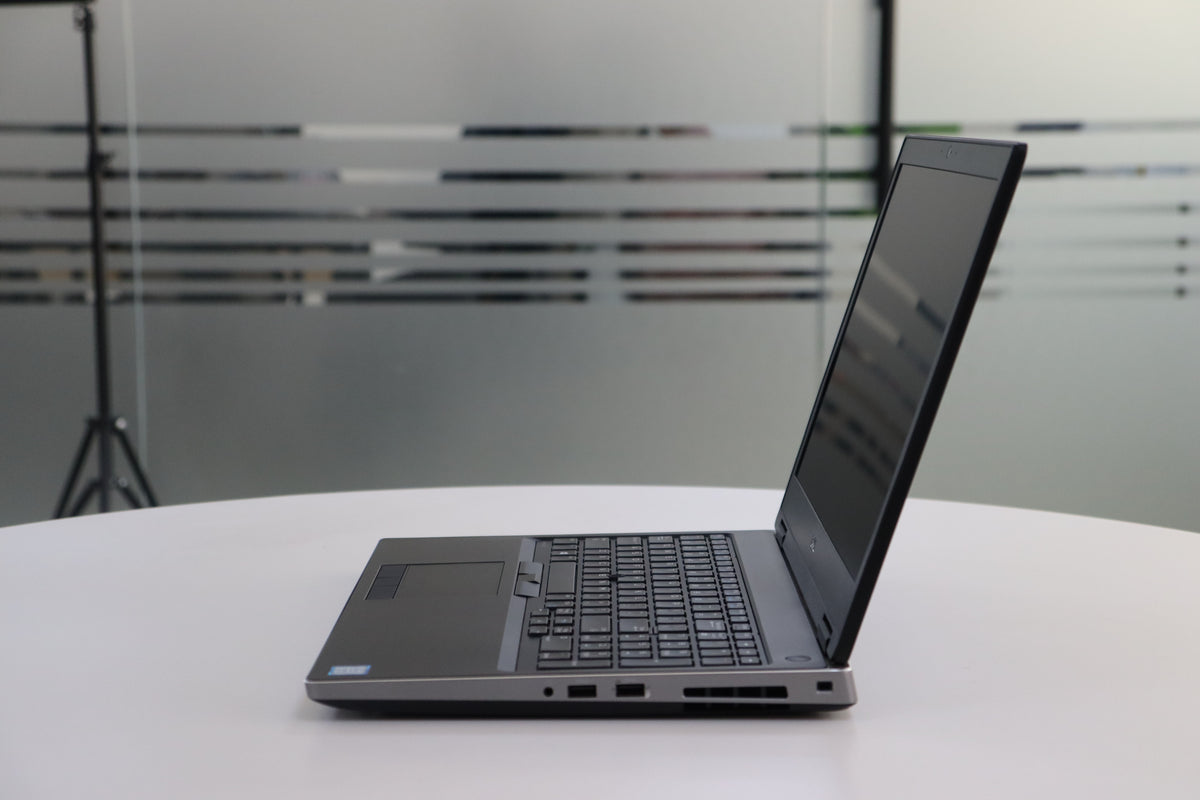 DELL PRECISION 7530 SN:15261 right side view