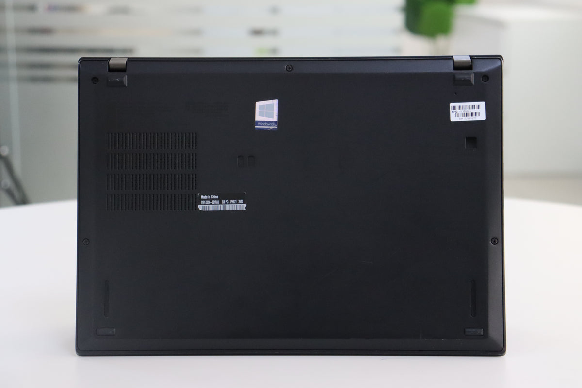 Lenovo ThinkPad X390 SN:18677 product photo 7