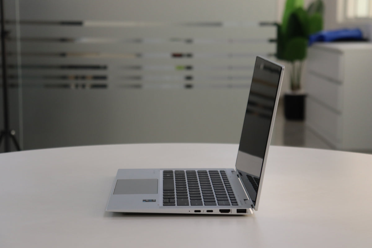 HP ELITEBOOK X360 1030 G8 SN:19016 right side view
