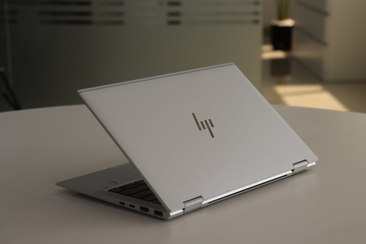 HP ELITEBOOK X360 1030 G7 SN:19022 rear right angle