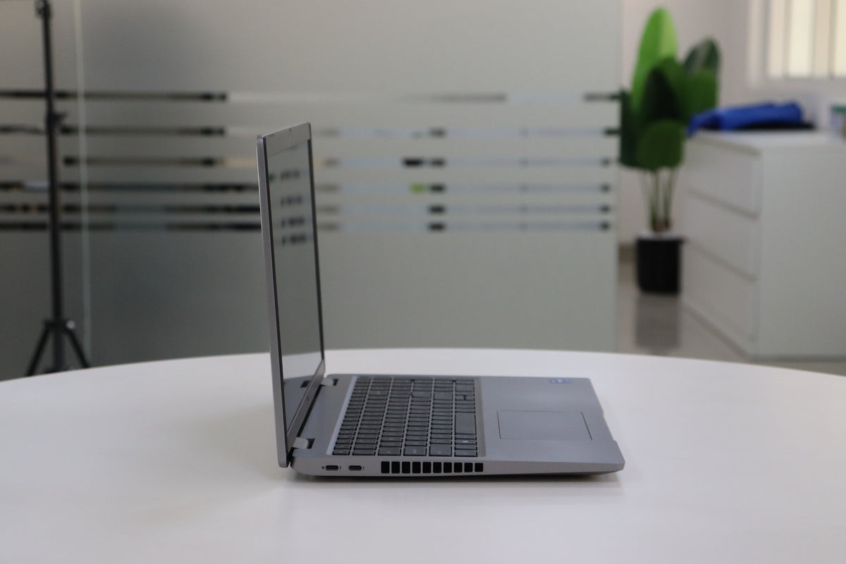 DELL LATITUDE 5520 SN:19098 left side view