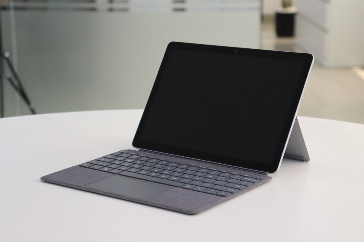 MICROSOFT SURFACE GO 3 SN:18621 right front angle