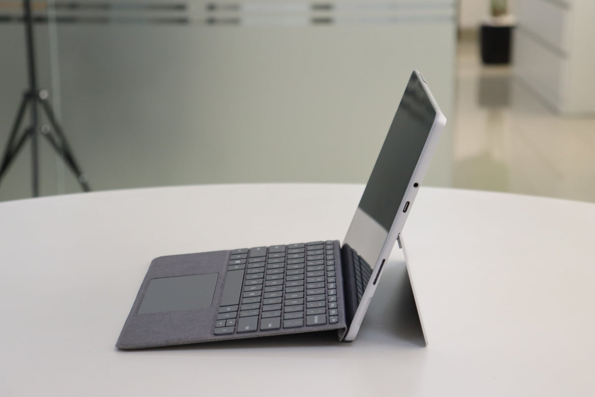 MICROSOFT SURFACE GO 3 SN:18621 right side view