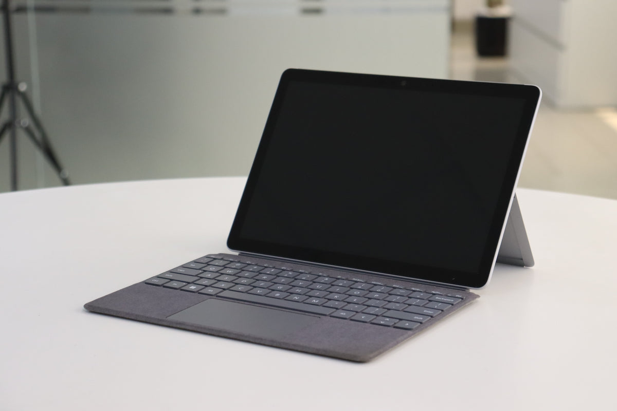 MICROSOFT SURFACE GO 3 SN:18622 right front angle