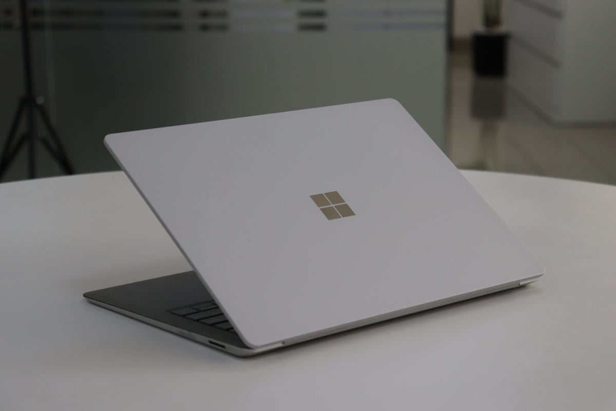 MICROSOFT SURFACE LAPTOP 2 SN:18623 rear right angle