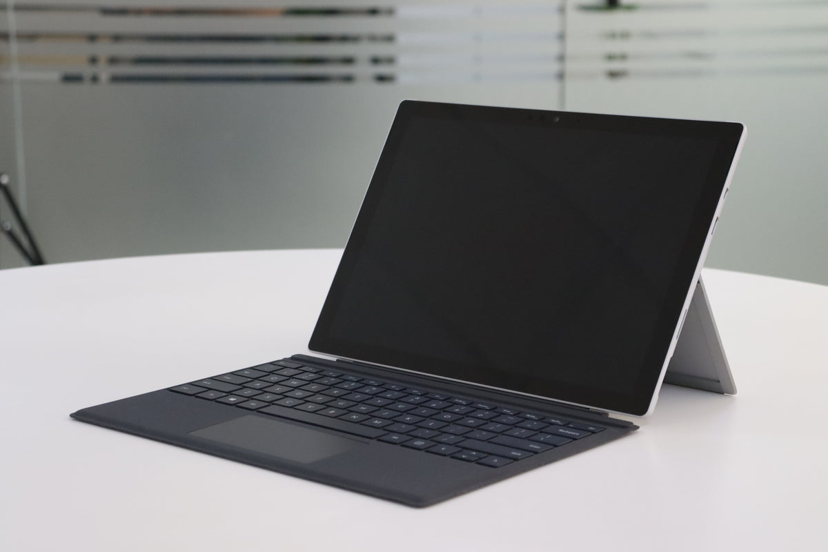 MICROSOFT SURFACE PRO 6 SN:18635 right front angle