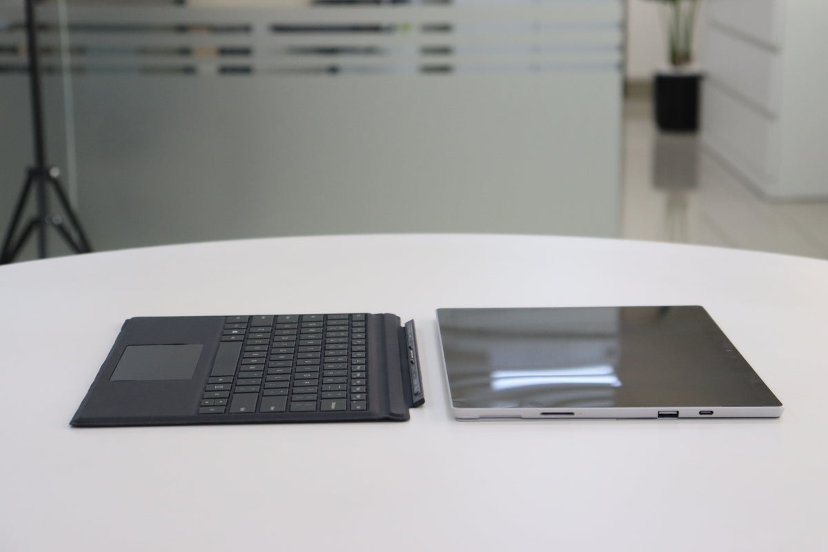 MICROSOFT SURFACE PRO 7 SN:18657 detached keyboard view