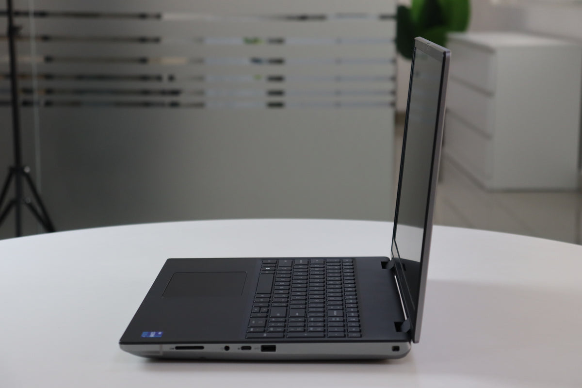 Dell Precision 7670 - actual unit photo 3