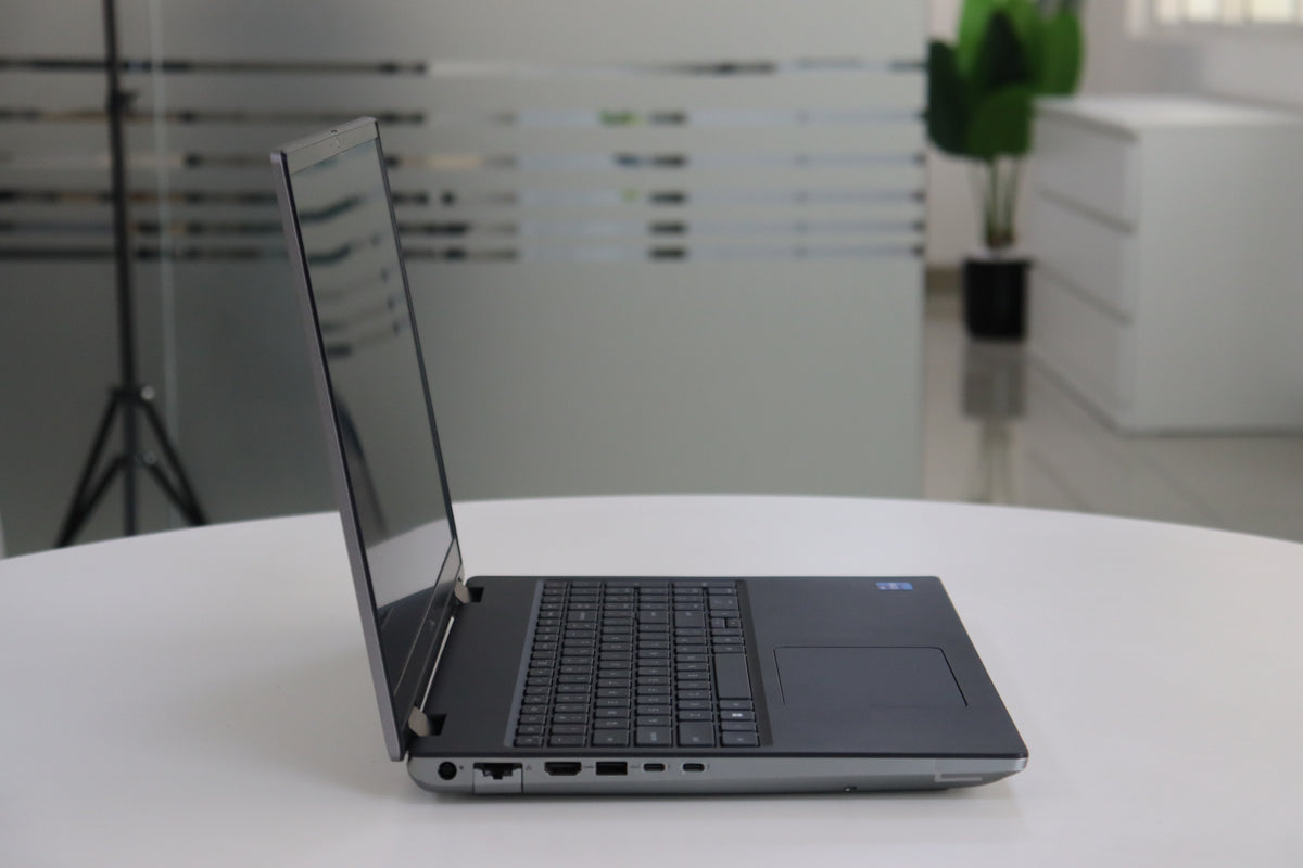 Dell Precision 7670 - actual unit photo 4