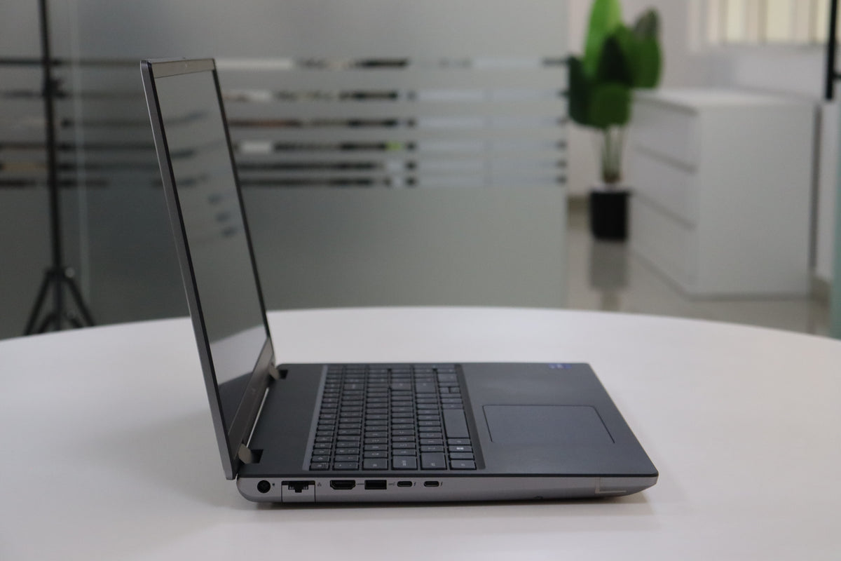 DELL PRECISION 7670: 12th Gen i7, 32 GB RAM, 512 GB SSD, SN:19515 product photo 4
