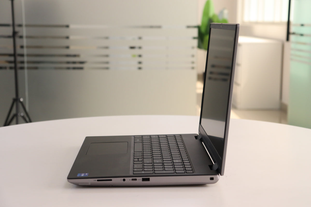 Dell Precision 7670 SN:19530 product photo 5
