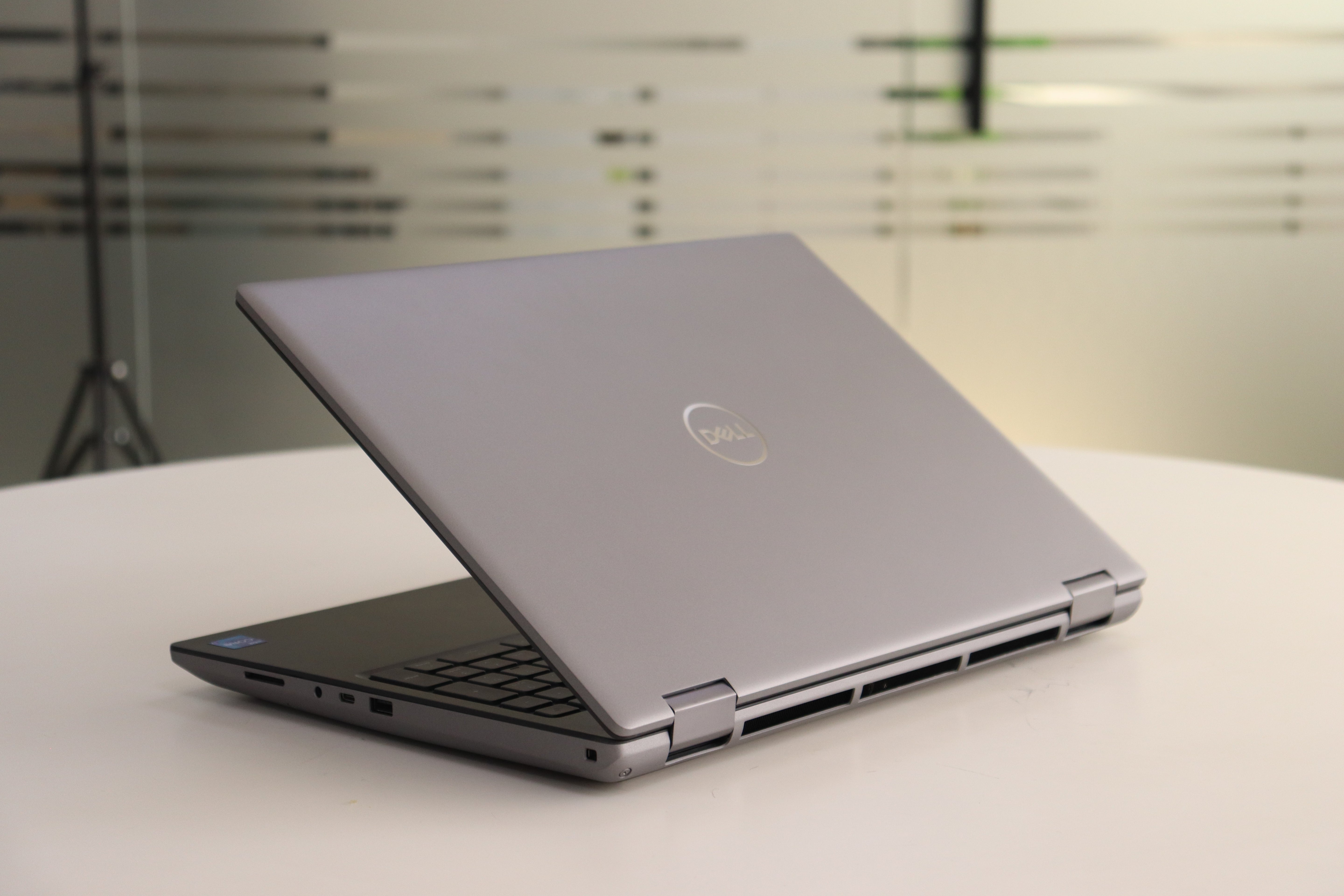 DELL PRECISION 7670 SN:19531 product photo 6