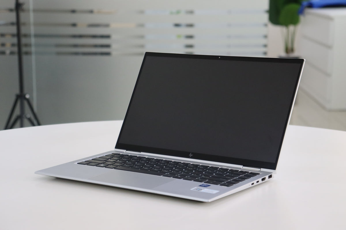 HP ELITEBOOK X360 1040 G8 SN:21445 right front angle