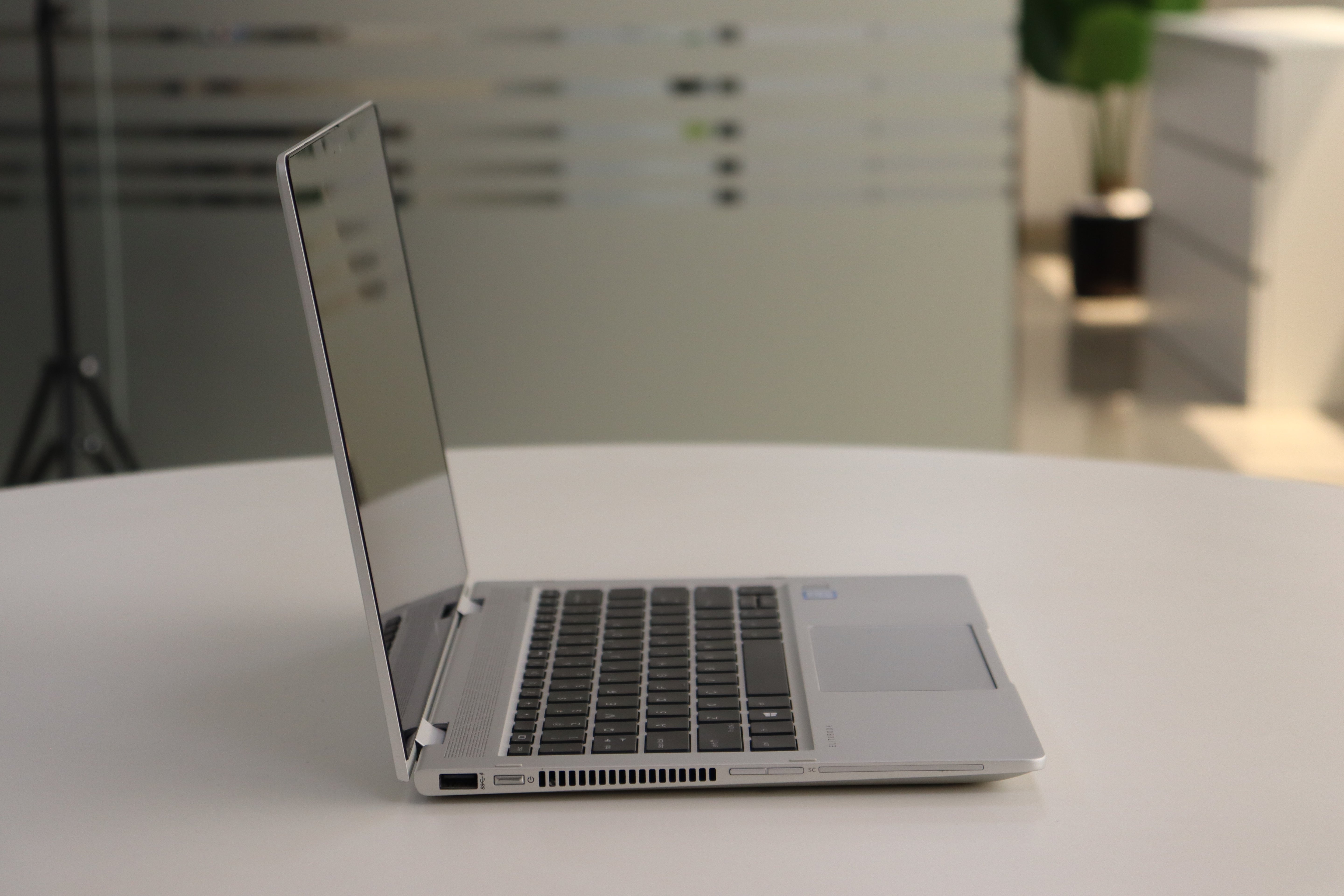 HP EliteBook X360 830 G6 SN:21476 product photo 4