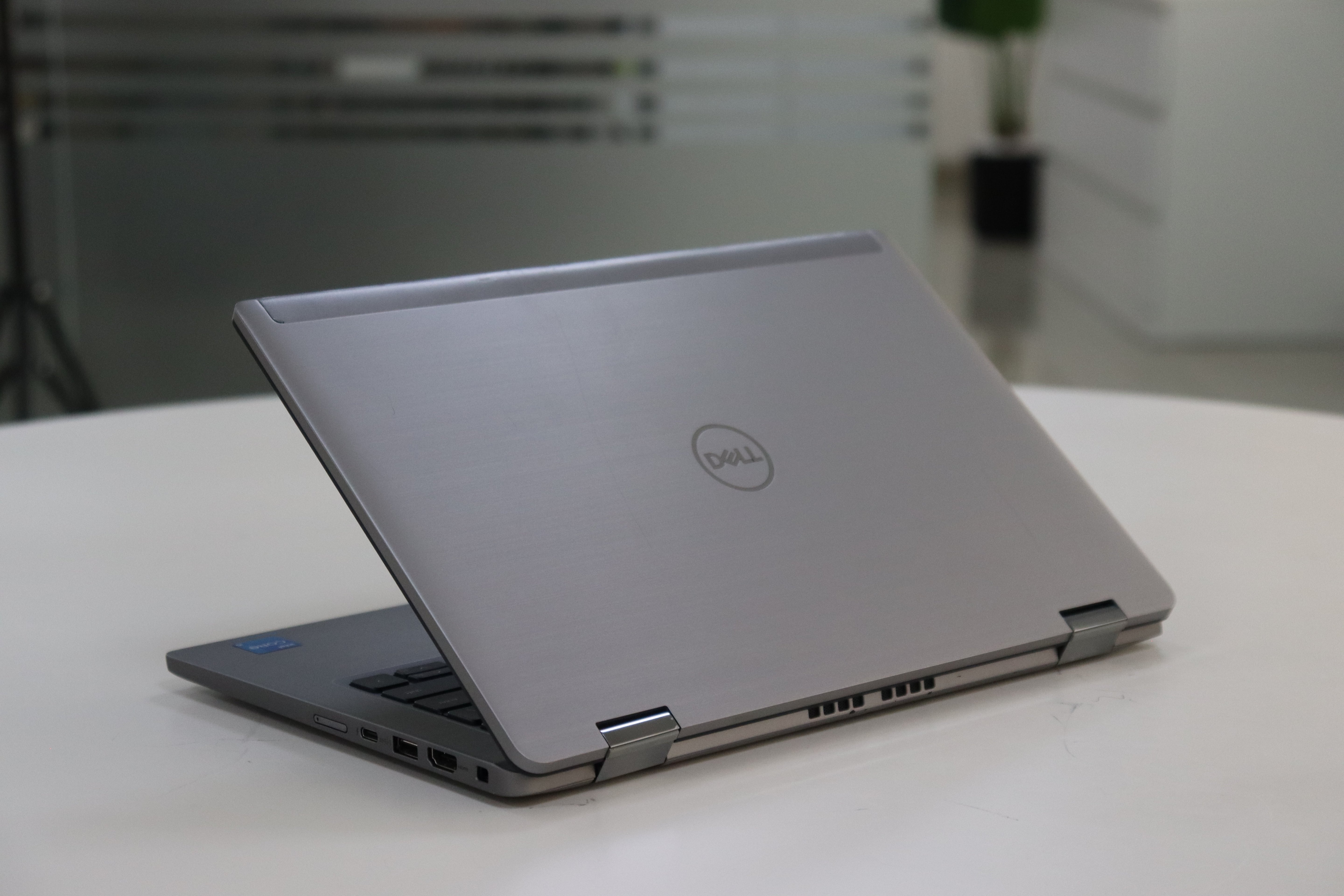 Dell Latitude 7330 SN:23598 product photo 6