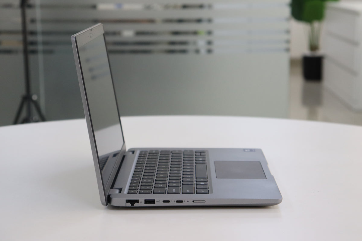 Dell Latitude 5450 SN:23602 product photo 4