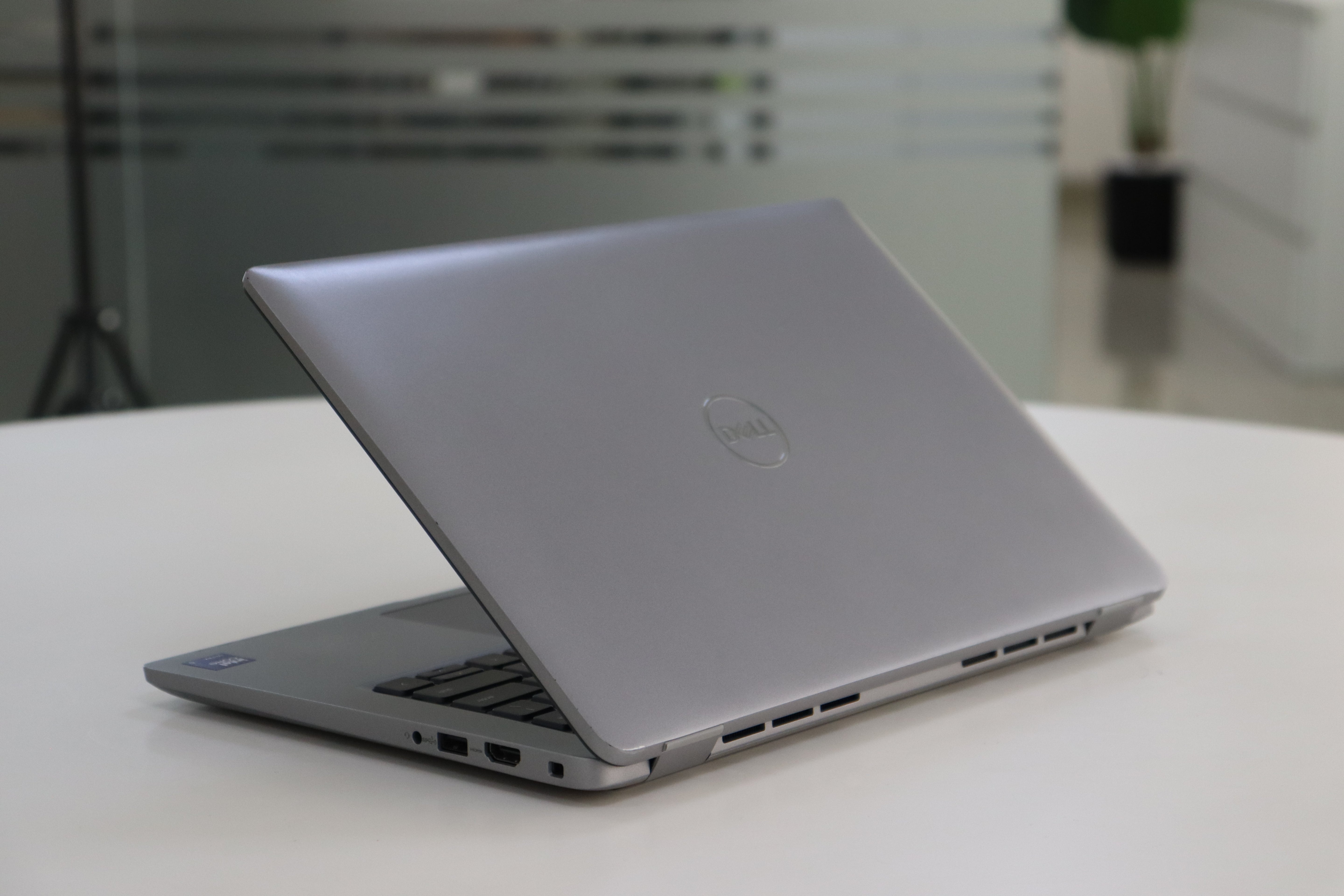 Dell Latitude 5450 SN:23602 product photo 6