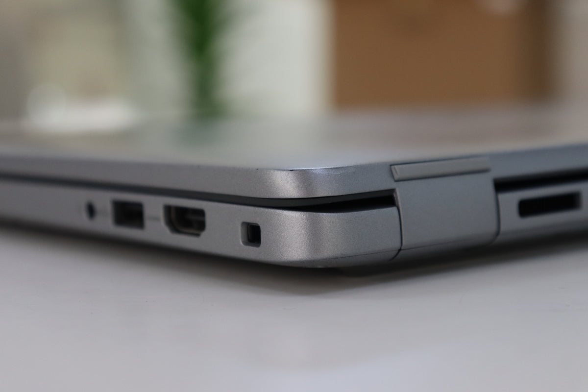 Dell Latitude 5450 SN:23602 product photo 9