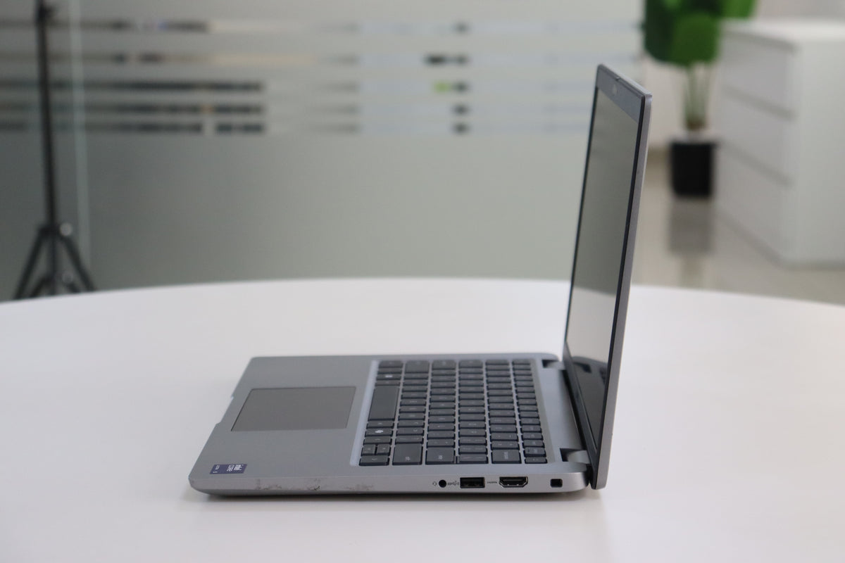 Dell Latitude 5450 SN:23603 product photo 3