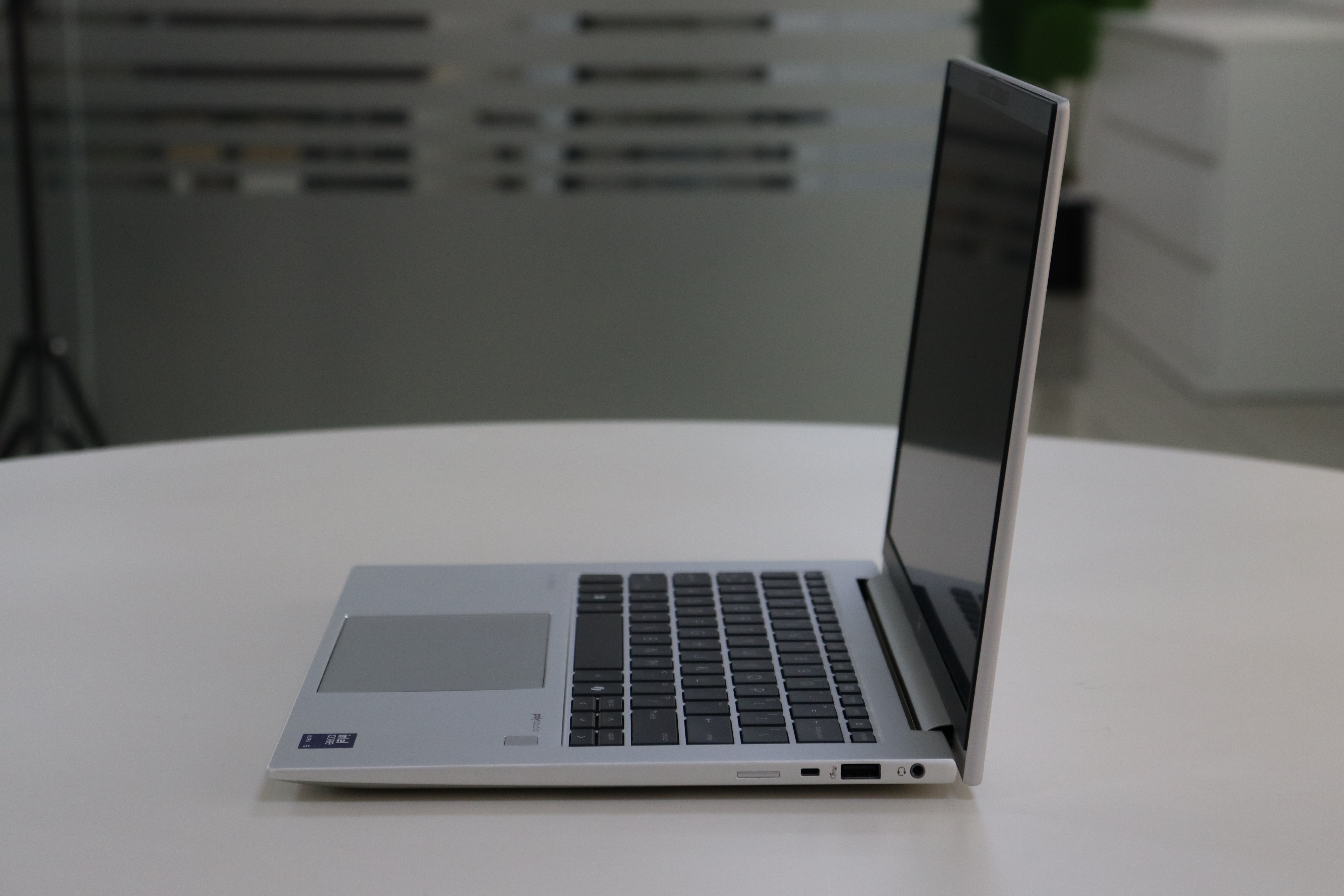HP EliteBook 840 G11 SN:23649 product photo 3