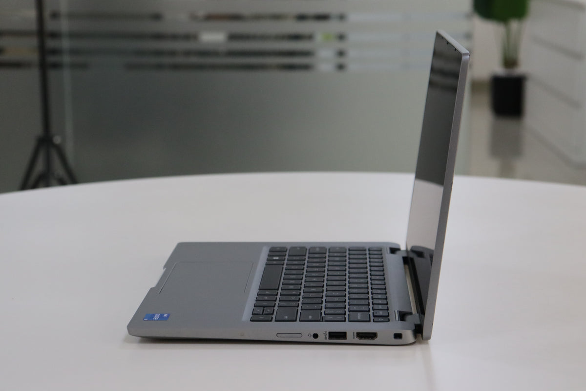 DELL LATITUDE 5330: 12th Gen i5, 16 GB RAM, 256 GB SSD, SN:27632 product photo 3