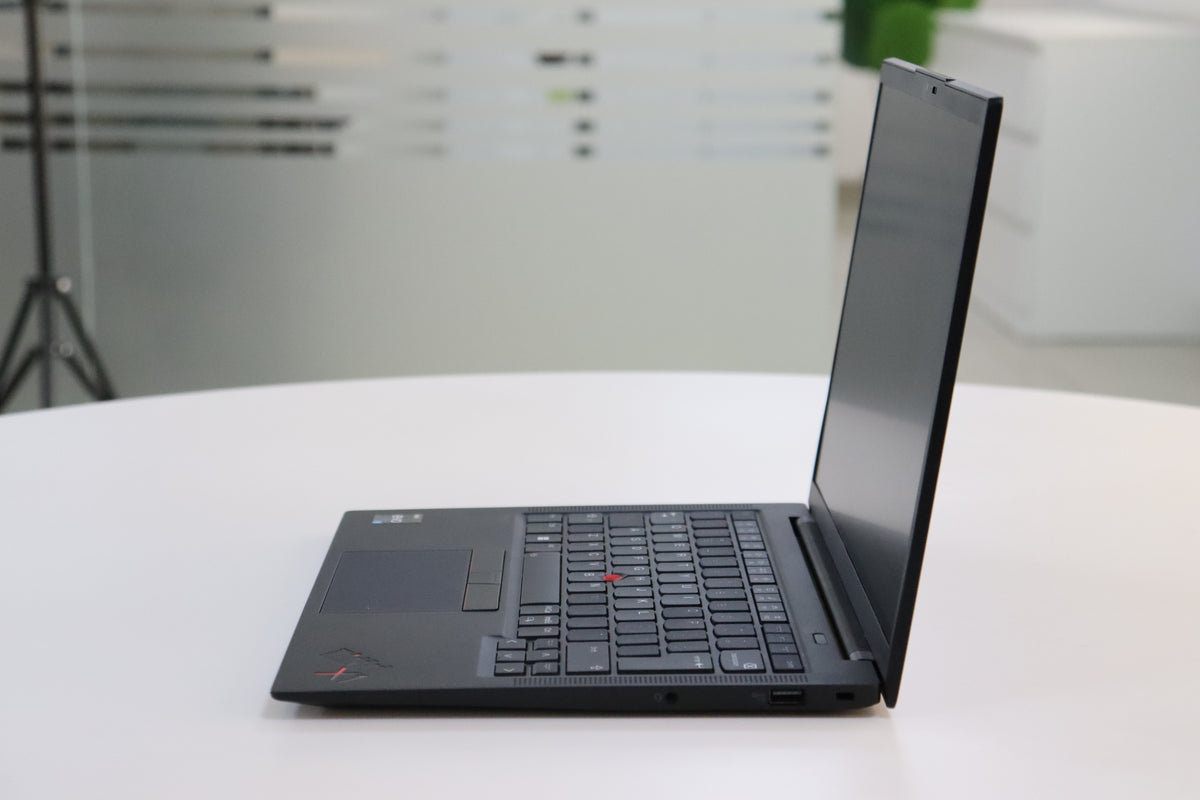 LENOVO THINKPAD X1 CARBON GEN 10: 12th Gen i7, 16 GB RAM, 512 GB SSD, SN:27781