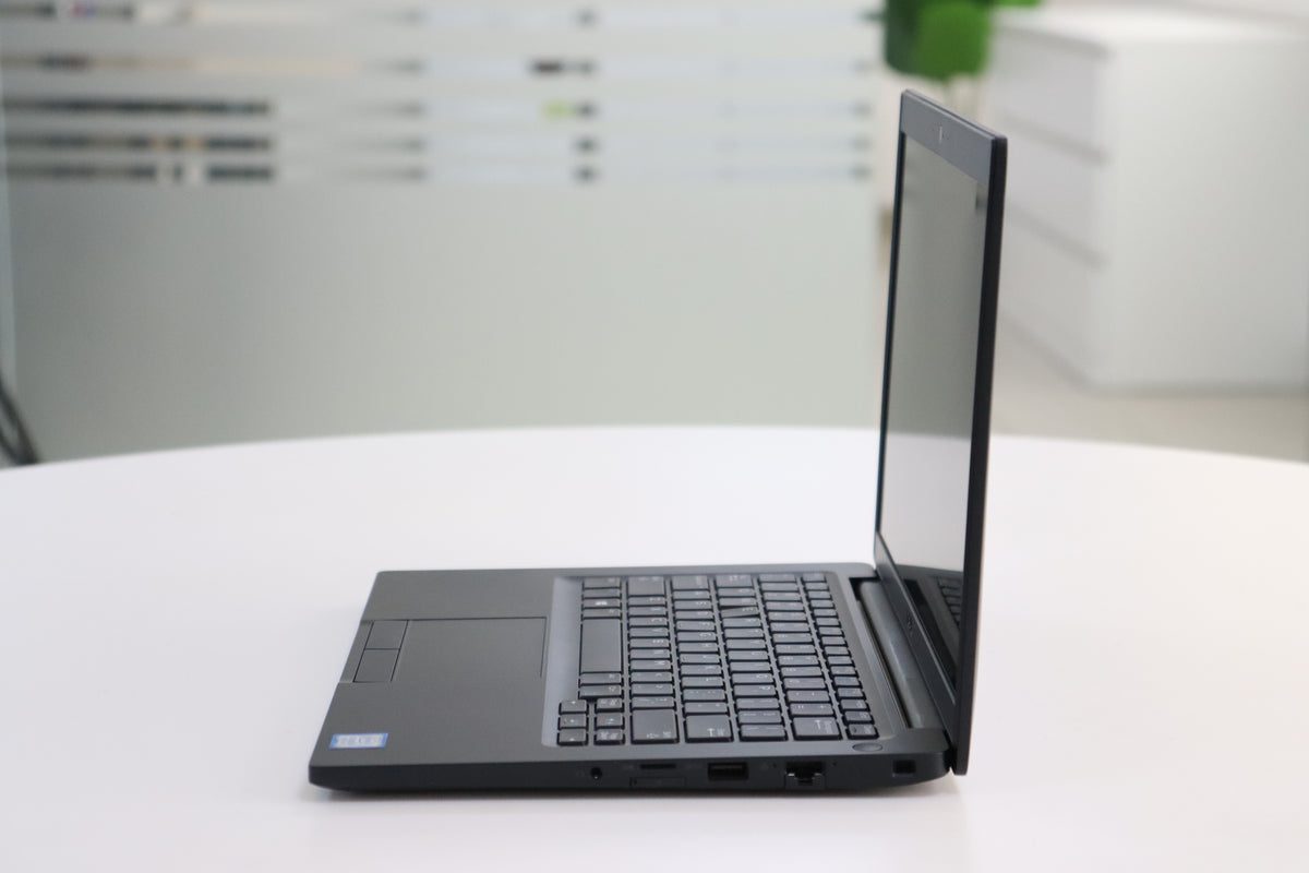 Dell Latitude 7390 SN:31176 product photo 3