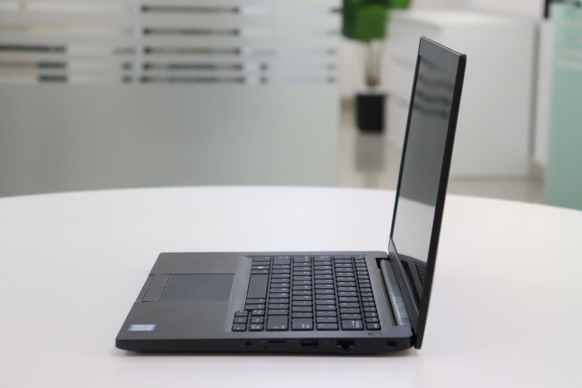 LATITUDE 7390 104952931177 image_3