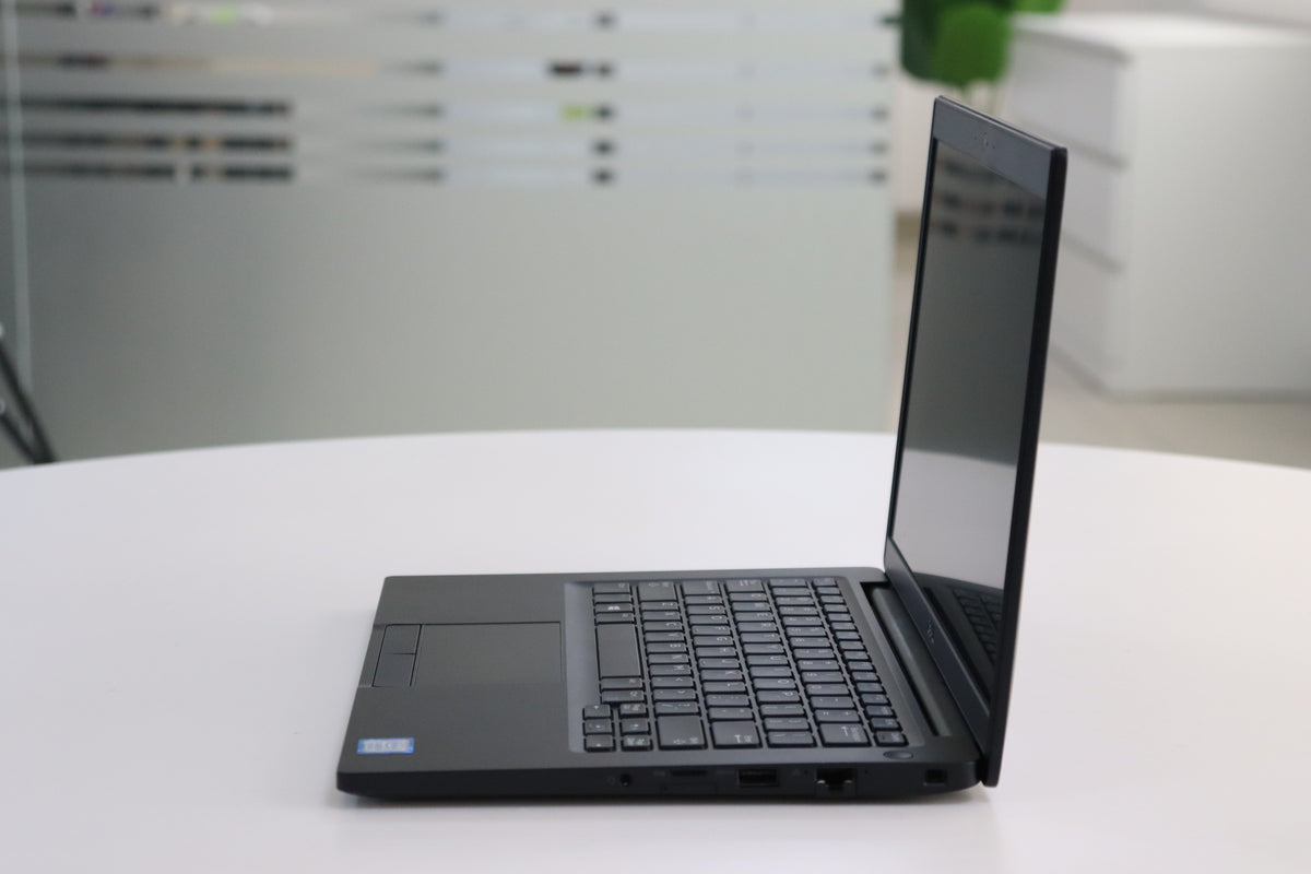 Dell Latitude 7390 SN:31178 product photo 3