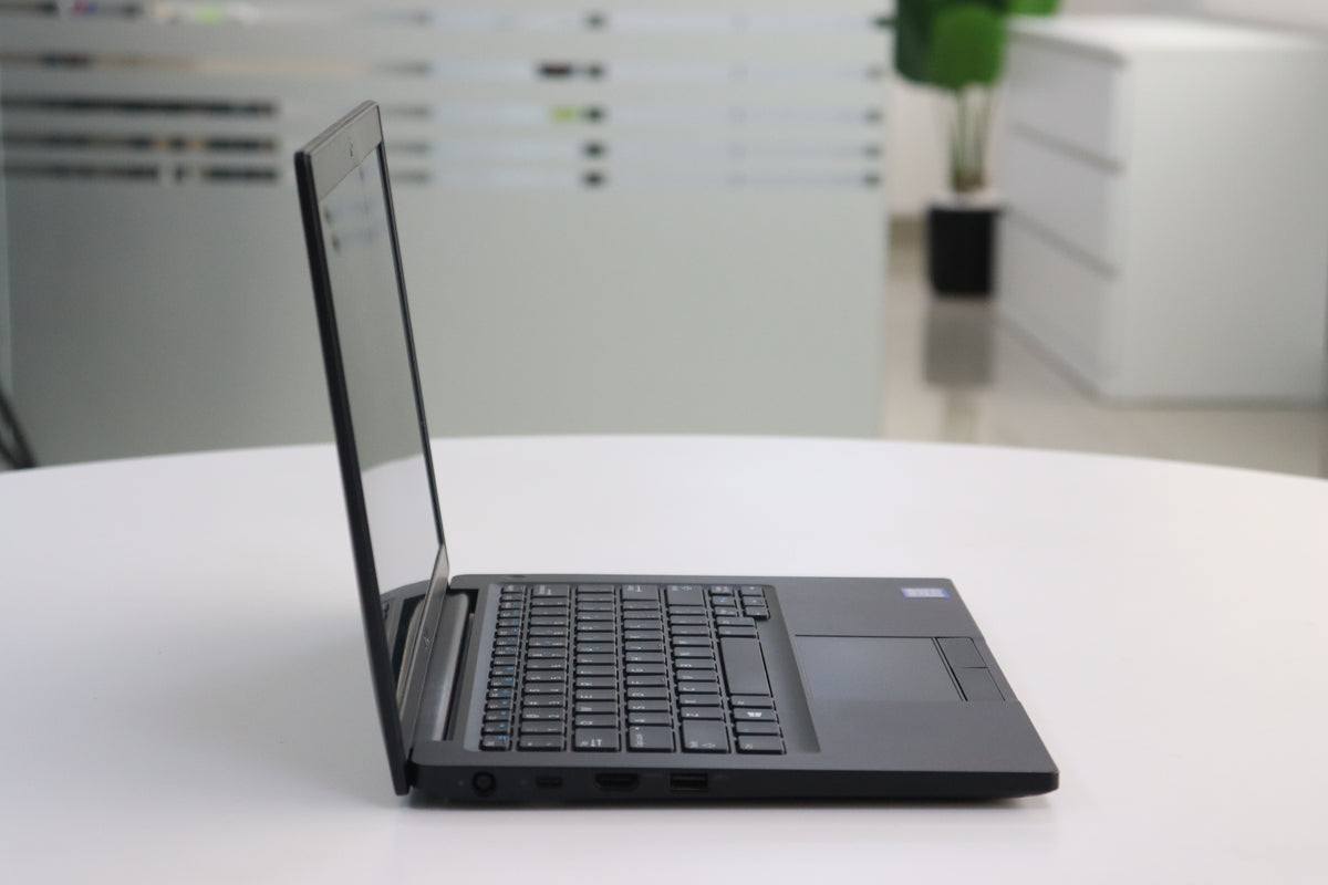Dell Latitude 7390 SN:31178 product photo 4