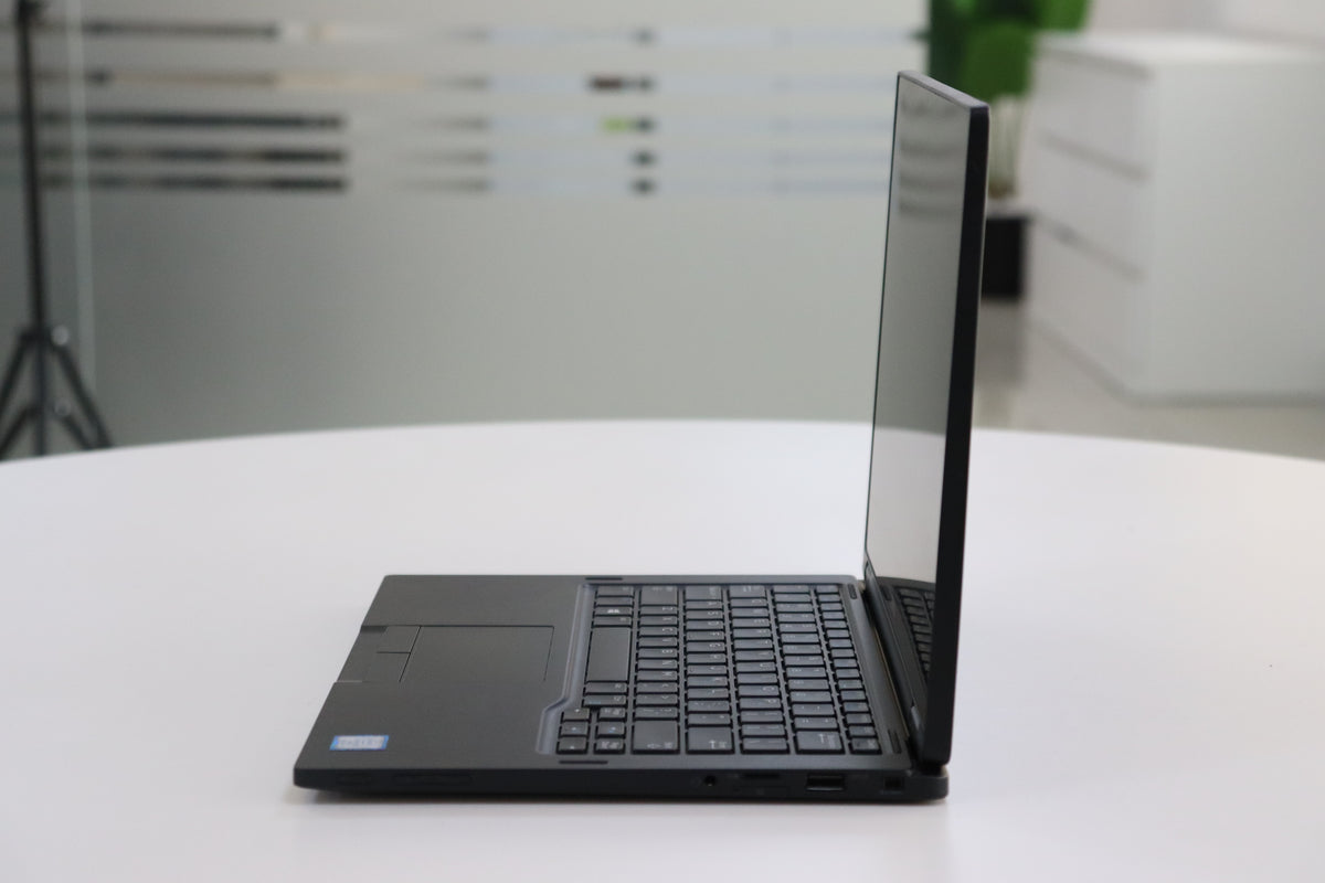 LATITUDE 7390 2-IN-1 104962932226 image_3