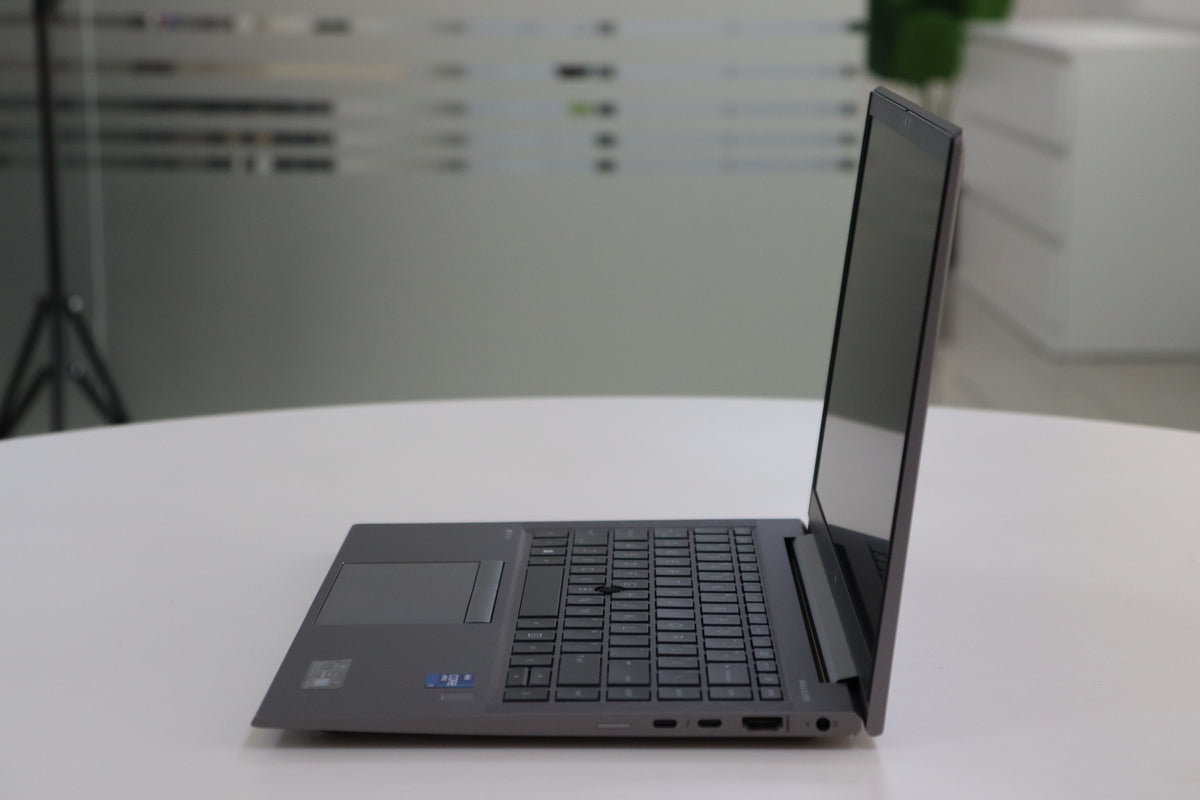 HP ZBook Firefly G8 SN:32295 product photo 3