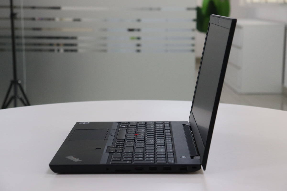 Lenovo Thinkpad P15v Gen 3 SN:34612 product photo 3