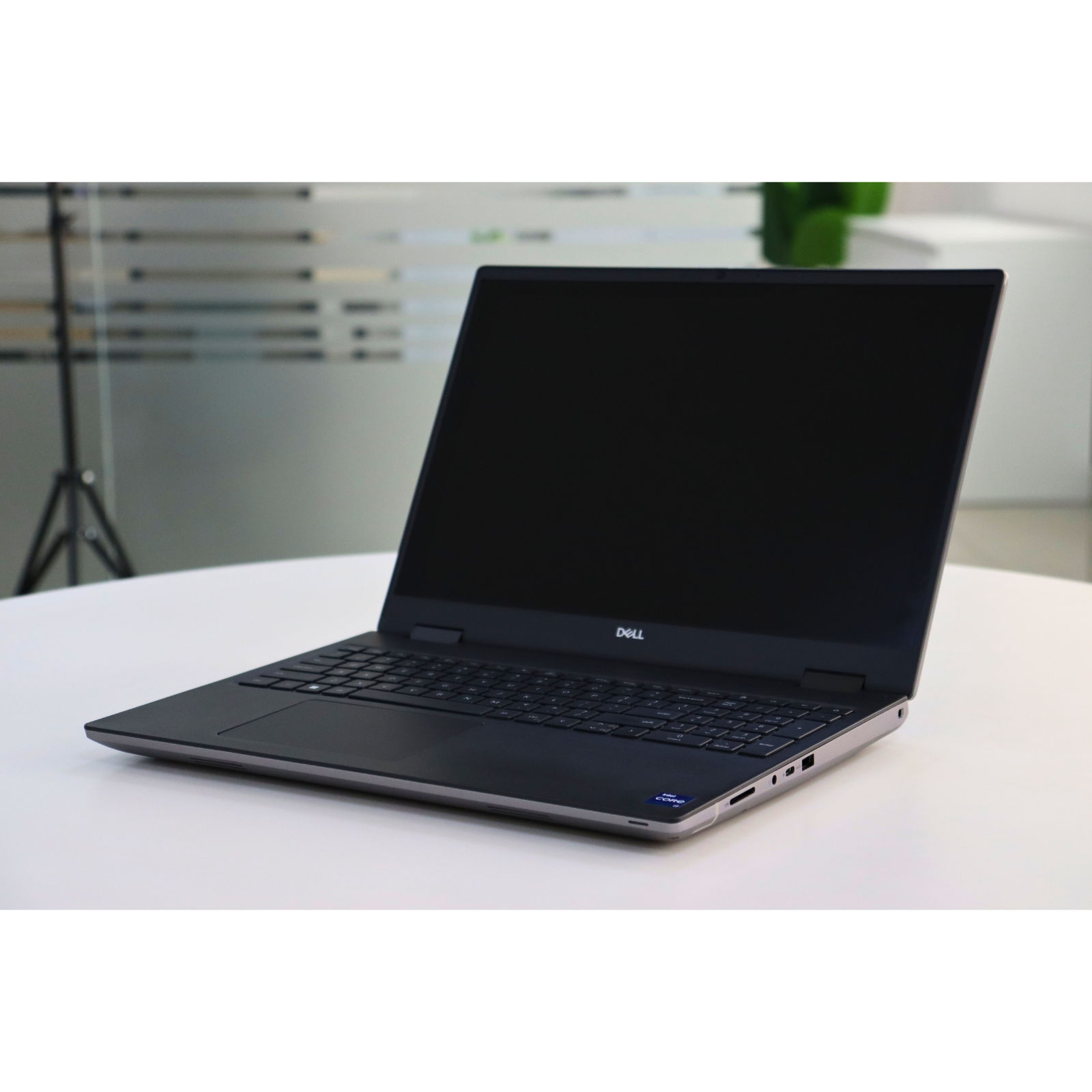 Dell PRECISION 7670: 12th Gen i7, 64GB RAM, 512GB SSD, SN:19510