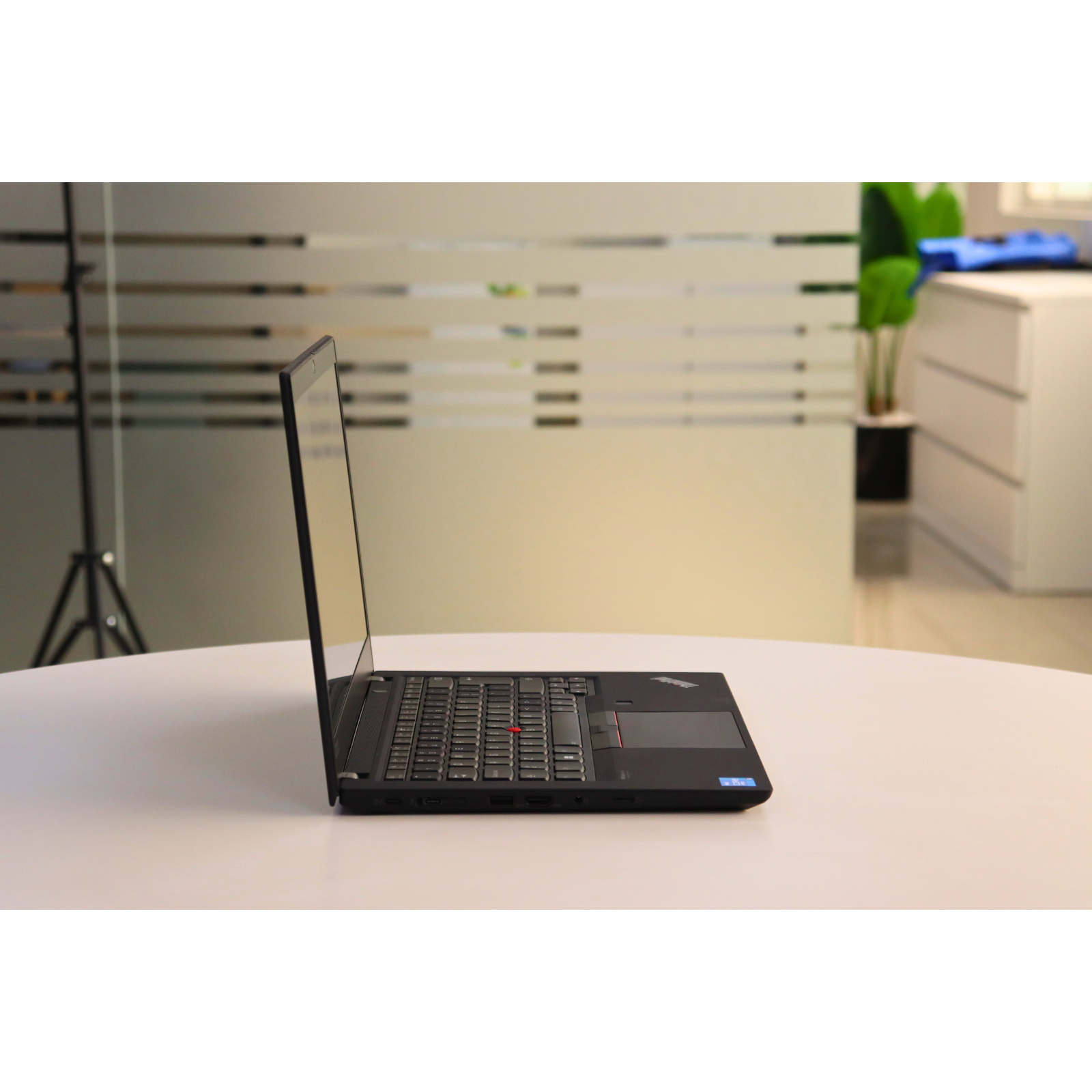 LENOVO THINKPAD T14 GEN 2: 11th Gen i5, 16GB RAM, 256GB SSD, SN:00171