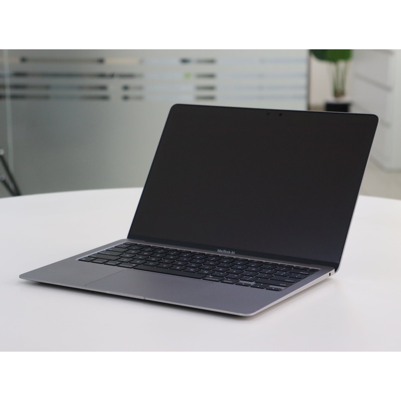 Apple MacBook Air A2337(2020): M1, 8GB RAM, 256GB SSD, SN:60607