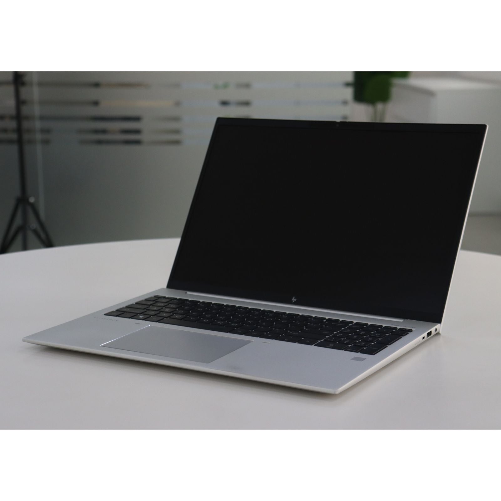 HP ELITEBOOK 865 G9: AMD RYZEN 7, 16GB RAM, 512GB SSD, SN:21405