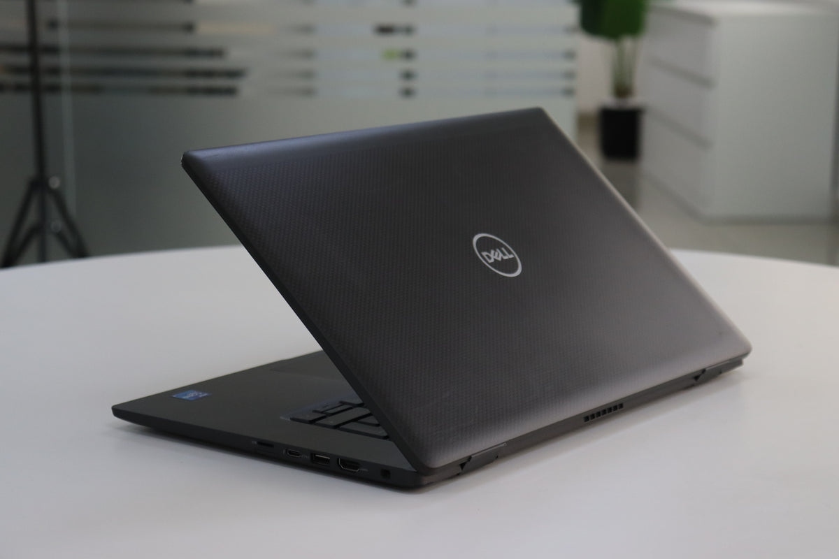 DELL LATITUDE 7520: 11th Gen i7, 16 GB RAM, 512 GB SSD, SN:00703